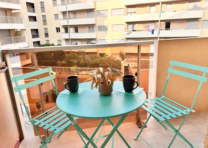 Paradis- 4 Pers, Neuf, Hyper Centre ! A 2 Mn- Climatise * Saint-Raphaël