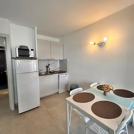 דירה Paradis- 4 Pers, Neuf, Hyper Centre ! A 2 Mn- Climatise Saint-Raphaël