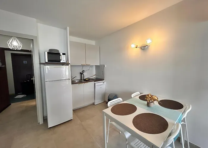 Апартаменти Paradis- 4 Pers, Neuf, Hyper Centre ! A 2 Mn- Climatise Сен-Рафаель