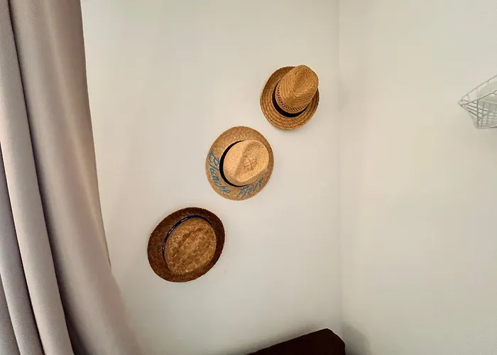 Paradis- 4 Pers, Neuf, Hyper Centre ! A 2 Mn- Climatise *